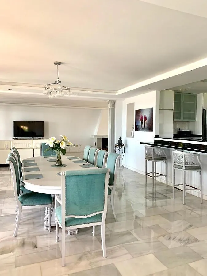 Villa Monterray, Royal Beach, Calahonda - Beach Front Villa Sitio de Calahonda 西班牙