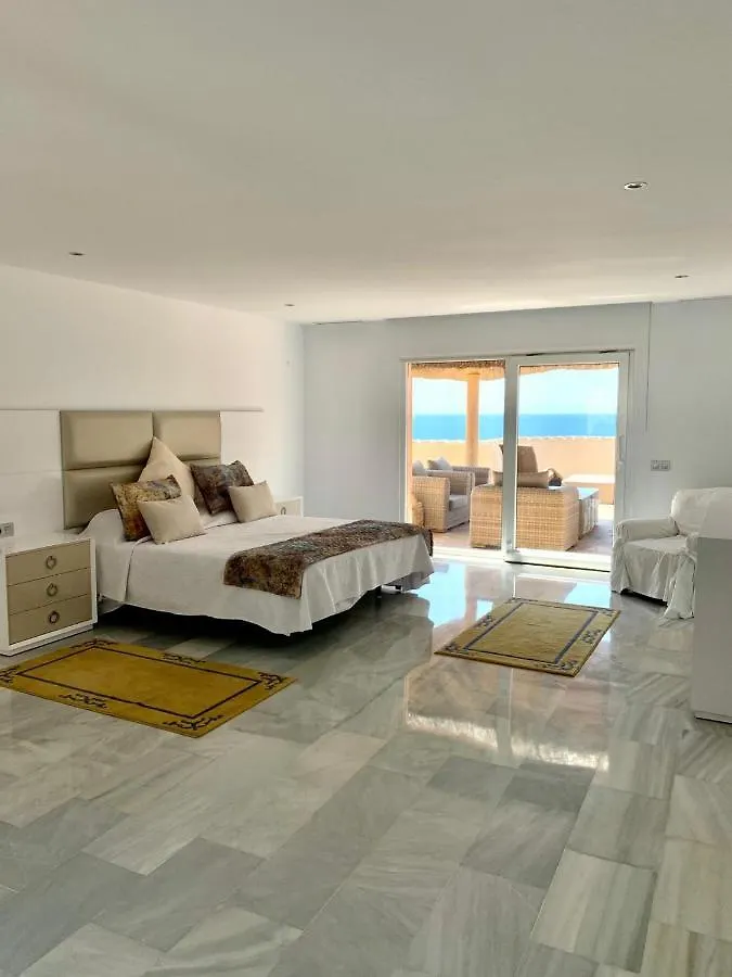 Villa Monterray, Royal Beach, Calahonda - Beach Front Villa Sitio de Calahonda 西班牙